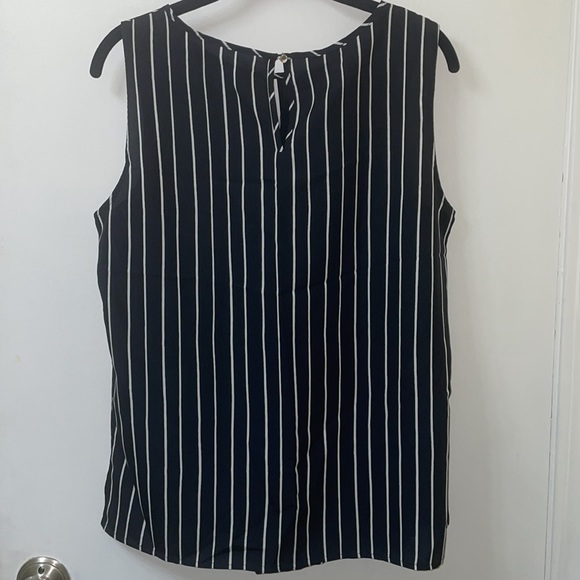 Jones NY Top Medium NWT - Picture 5 of 7